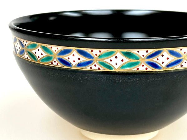 Tenmoku Chawan (Matcha Bowl) – Shippo Tsunagi – Ivory / Black