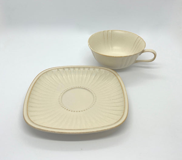 Teacup with saucer Mino – Classic Café (200 ml)