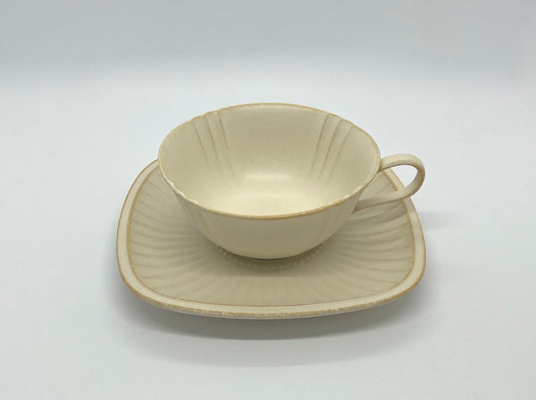 Teacup with saucer Mino – Classic Café (200 ml)
