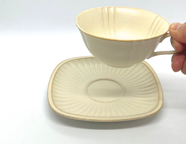 Teacup with saucer Mino – Classic Café (200 ml)