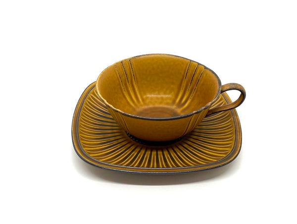 Teacup with saucer Mino – Classic Café (200 ml)
