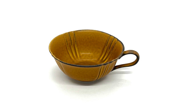 Teacup with saucer Mino – Classic Café (200 ml)
