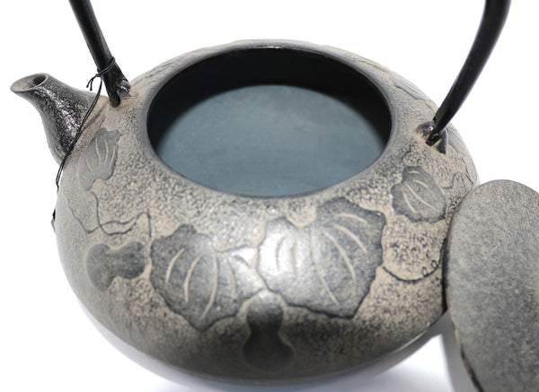 Nanbu Tetsubin - Cast Iron Kettle (Hisago / 1.2 L)