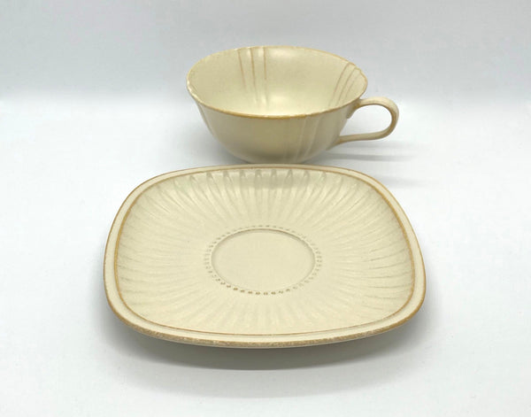Teacup with saucer Mino – Classic Café (200 ml)